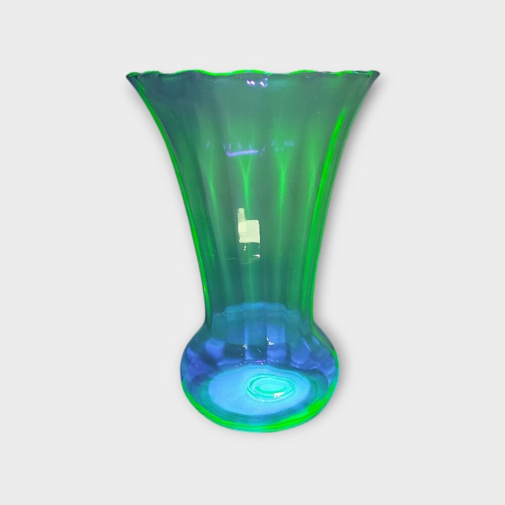 Vintage Art Deco Uranium Vaseline Green Depression Glass Vase Scalloped Rim 10"